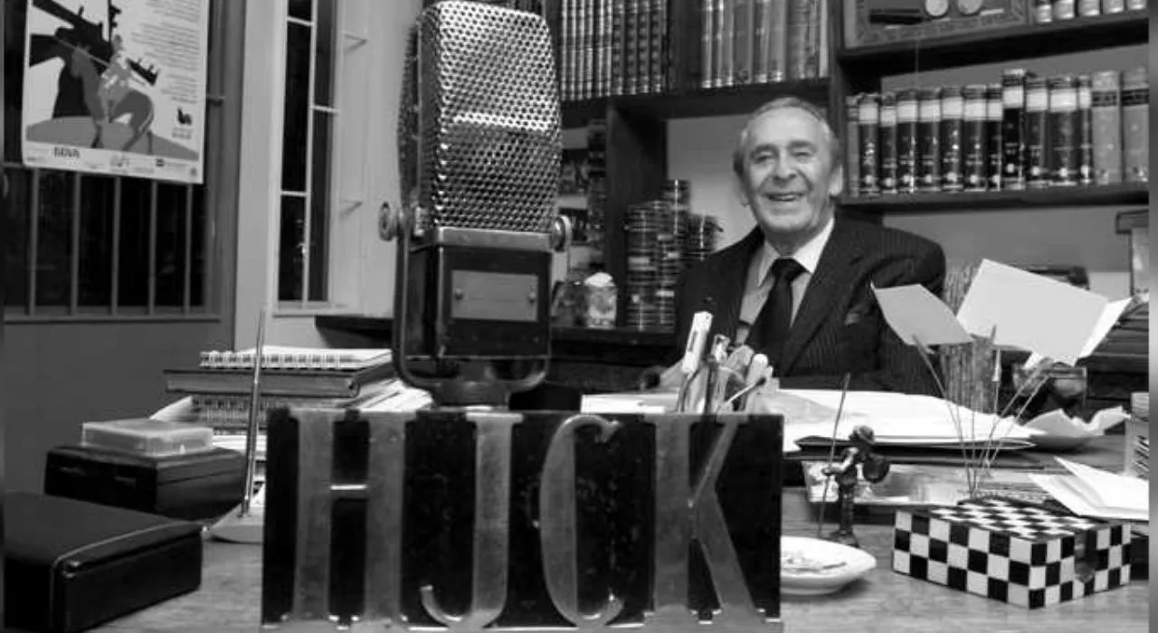 Álvaro Castaño Castillo fundador de la emisora HJCK. 